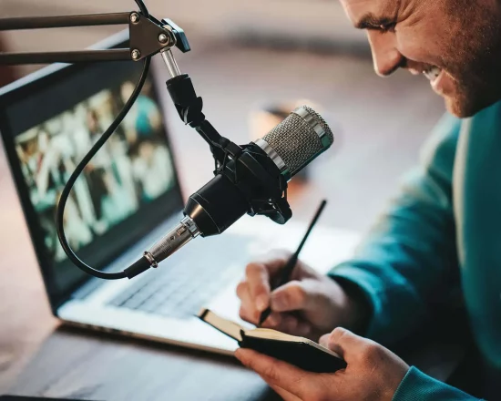 65a6b58faca14a2d6efd5f58_Male-Po