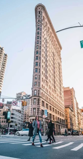 The-Flatiron-Building-around-Mad
