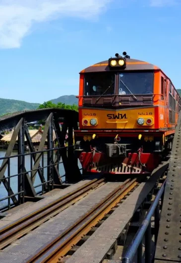 bangkok-to-chiang-mai-train-1024