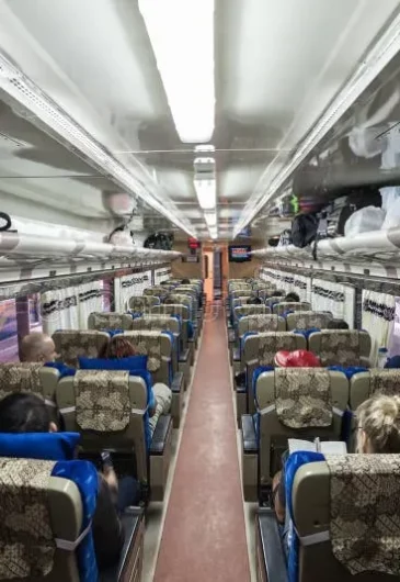 indonesian-train-interior-yogyak